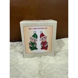 Cracker Barrel ELF SALT AND PEPPER SHAKER SET New in box Christmas 2025